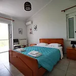 Nyaraló Irene *
